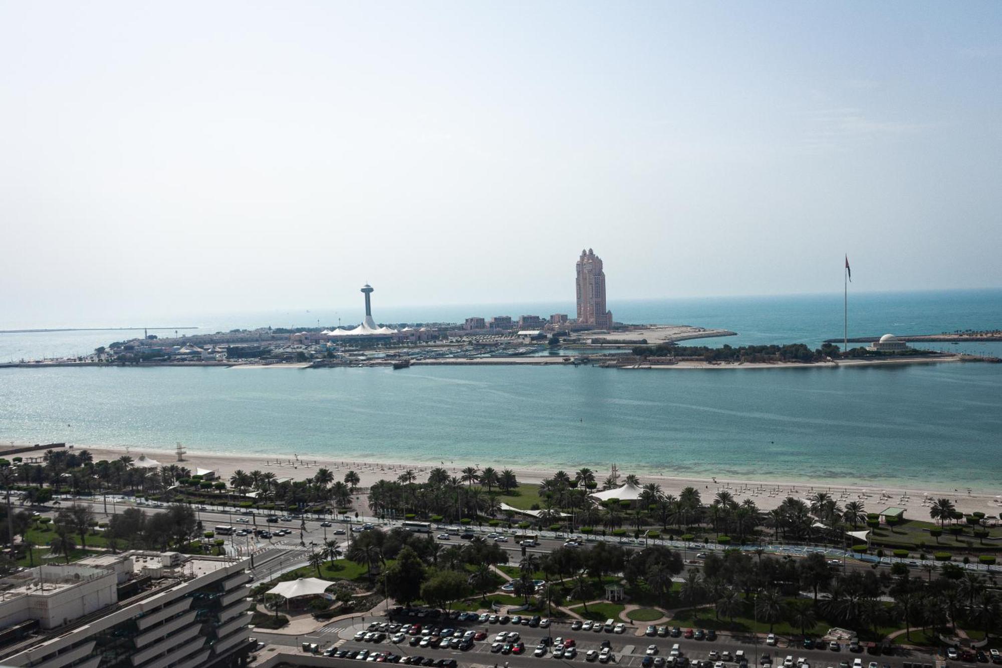 Book Me! 3 Bedroom Apartment Beach Front Abu Dhabi Exterior photo